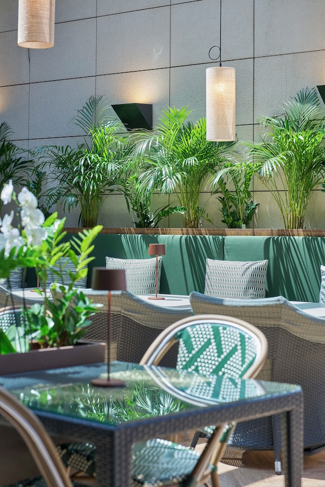 Golden Residence Hotel — Hotel building in Funchal, Madeira