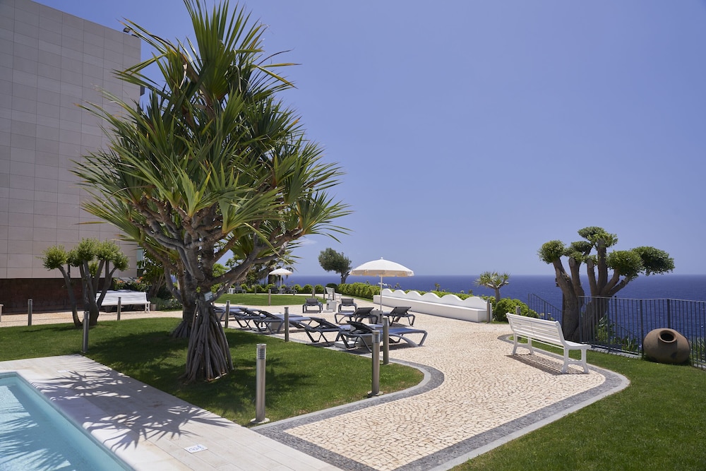 Golden Residence Hotel — Beach in Funchal, Madeira