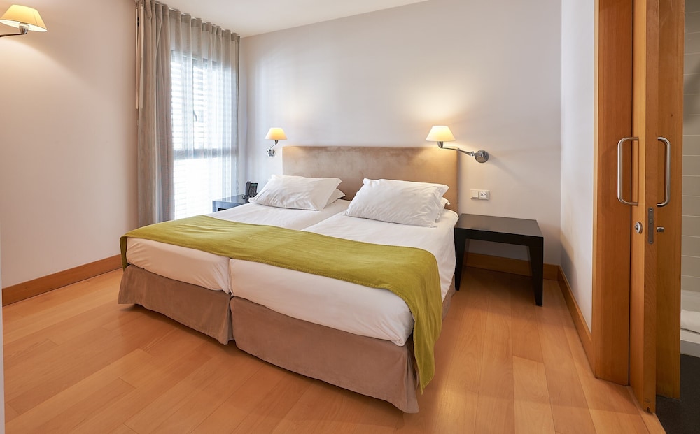 Golden Residence Hotel — Hotel rooms in Funchal, Madeira