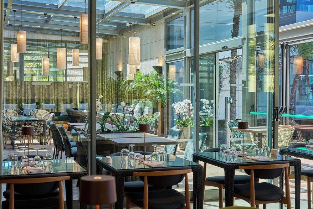 Golden Residence Hotel — Restaurant & bars in Funchal, Madeira