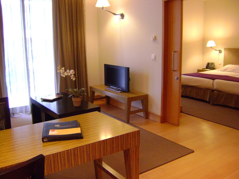 Golden Residence Hotel — Hotel rooms in Funchal, Madeira