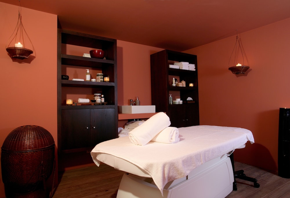 Golden Residence Hotel — Spa in Funchal, Madeira