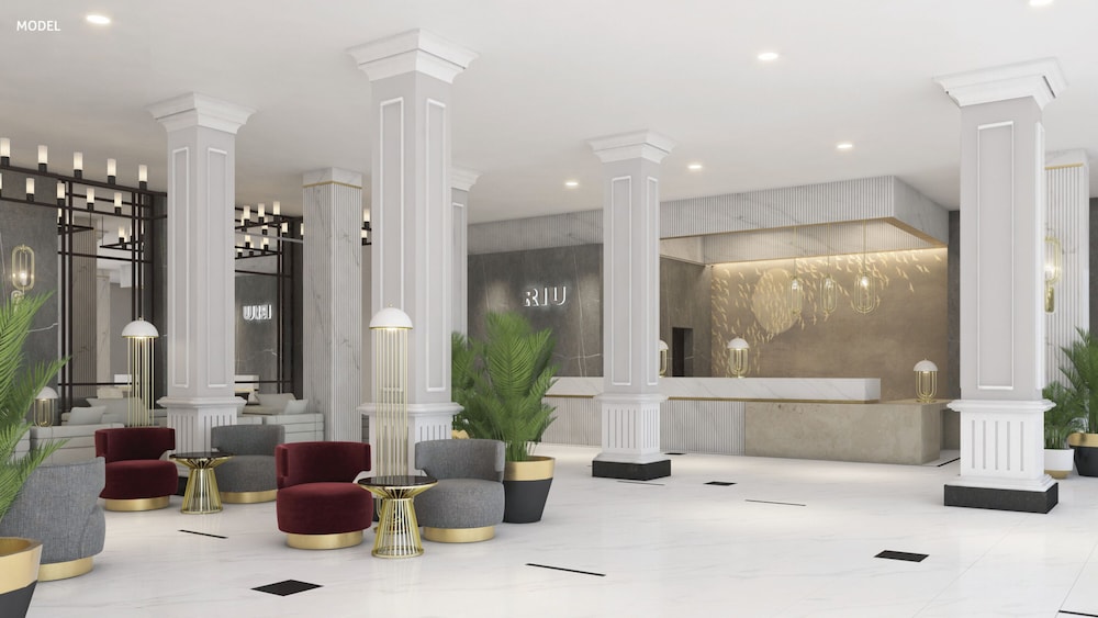 Hotel Riu Madeira - All Inclusive — Hotel building in Santa Cruz, Madeira