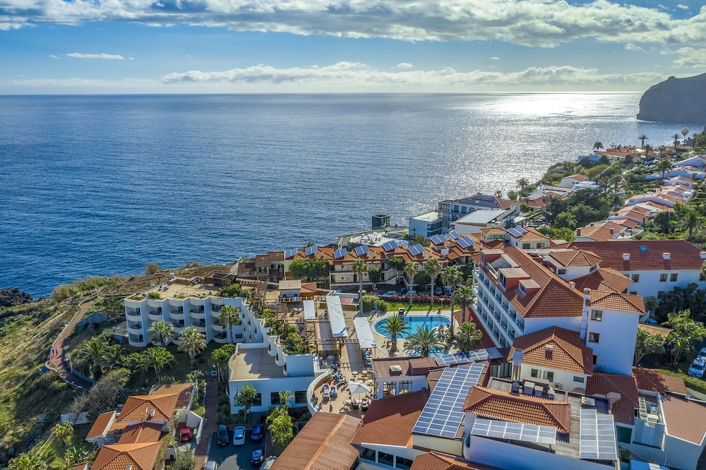 Sentido Galosol — Hotel building in Santa Cruz, Madeira