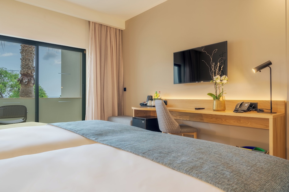 Sentido Galosol — Hotel rooms in Santa Cruz, Madeira