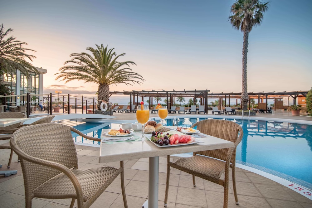 Sentido Galosol — Swimming pool in Santa Cruz, Madeira