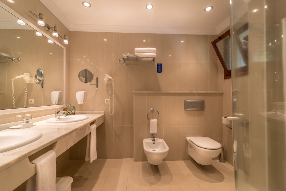 Sentido Galosol — Hotel rooms in Santa Cruz, Madeira