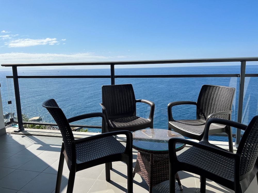 Vidamar Resort Madeira — Hotel rooms in Funchal, Madeira