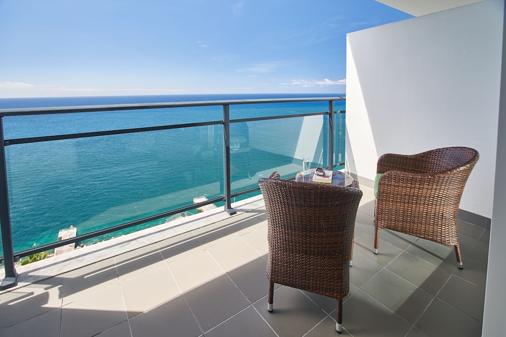 Vidamar Resort Madeira — Hotel rooms in Funchal, Madeira