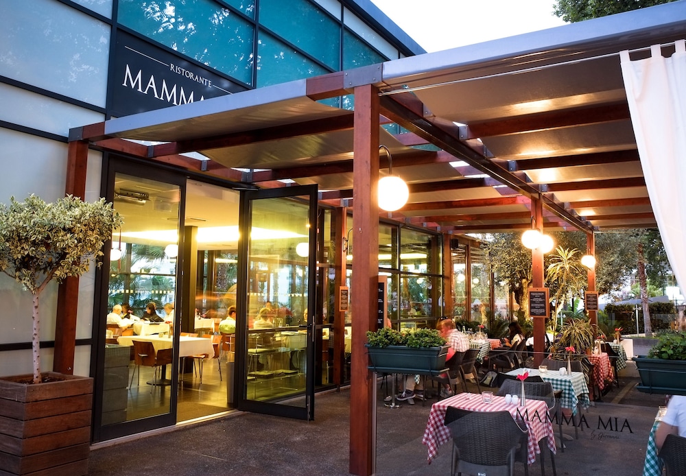 Vidamar Resort Madeira — Restaurant & bars in Funchal, Madeira