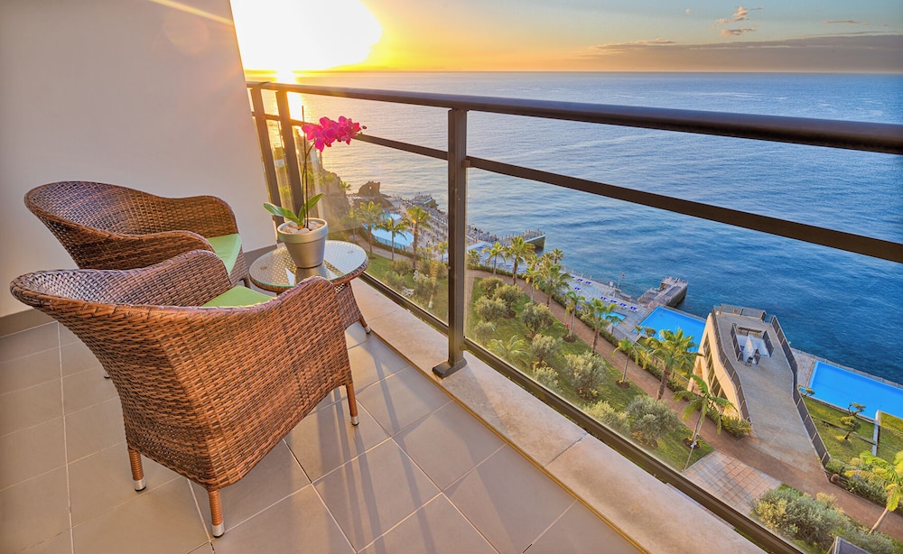 Vidamar Resort Madeira — Hotel rooms in Funchal, Madeira
