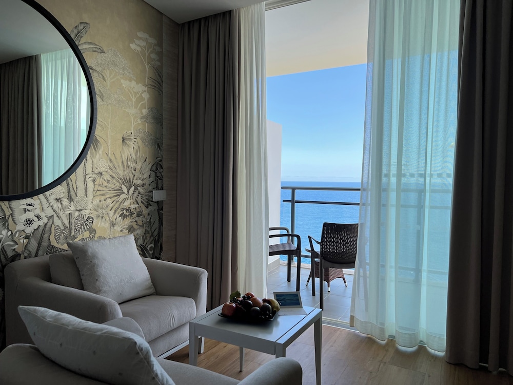 Vidamar Resort Madeira — Hotel rooms in Funchal, Madeira