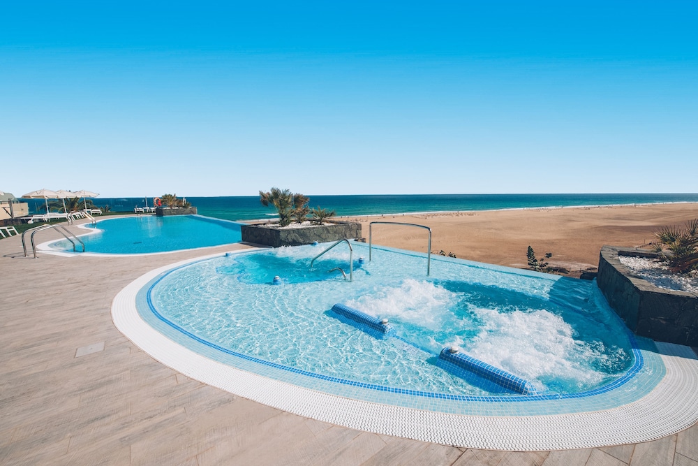 Iberostar Waves Playa Gaviotas -All Inclusive — Swimming pool in Esquinzo, Canary Islands