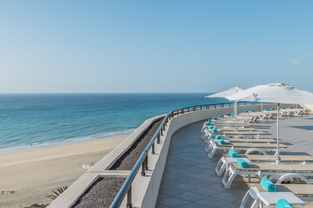 Iberostar Waves Playa Gaviotas -All Inclusive — Beach in Esquinzo, Canary Islands