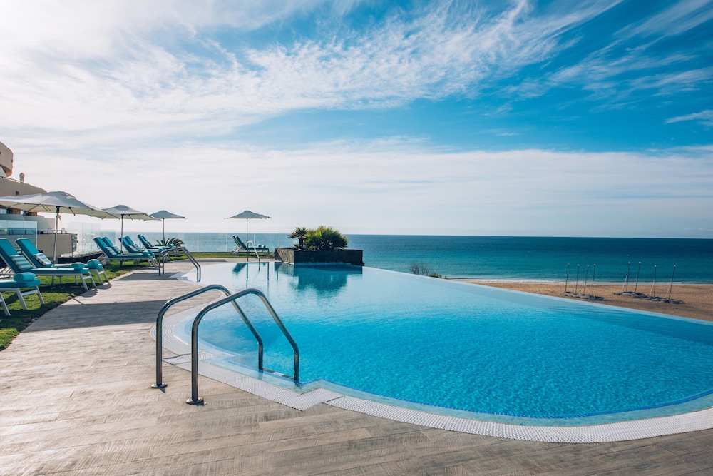 Iberostar Waves Playa Gaviotas -All Inclusive — Swimming pool in Esquinzo, Canary Islands