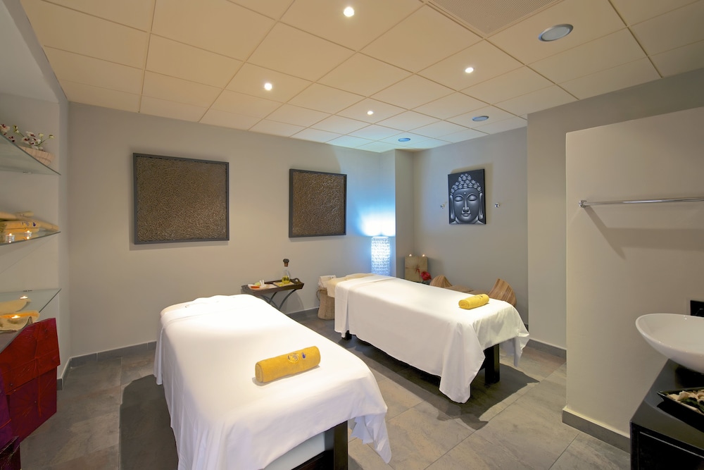 Iberostar Waves Playa Gaviotas -All Inclusive — Spa in Esquinzo, Canary Islands