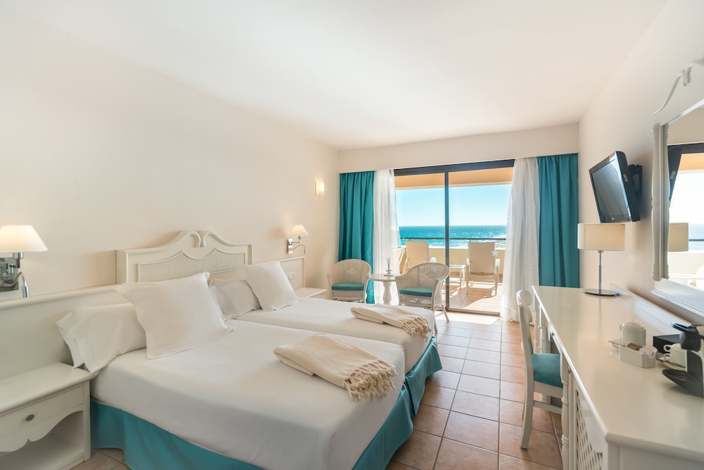 Iberostar Waves Playa Gaviotas -All Inclusive — Hotel rooms in Esquinzo, Canary Islands