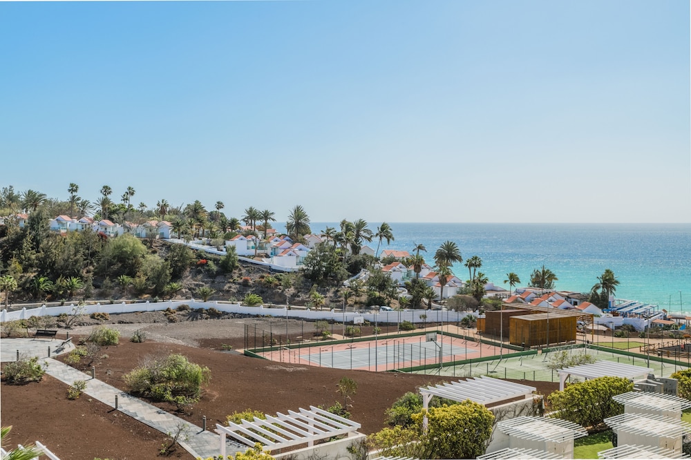 Iberostar Waves Playa Gaviotas -All Inclusive — Sports & recreation in Esquinzo, Canary Islands
