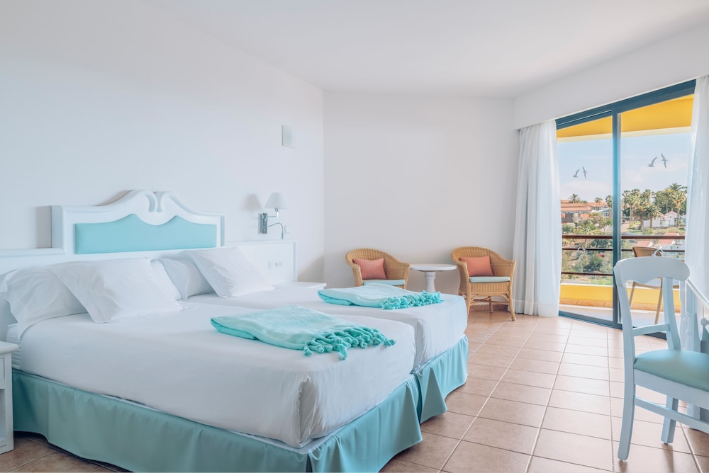 Iberostar Waves Playa Gaviotas -All Inclusive — Hotel rooms in Esquinzo, Canary Islands
