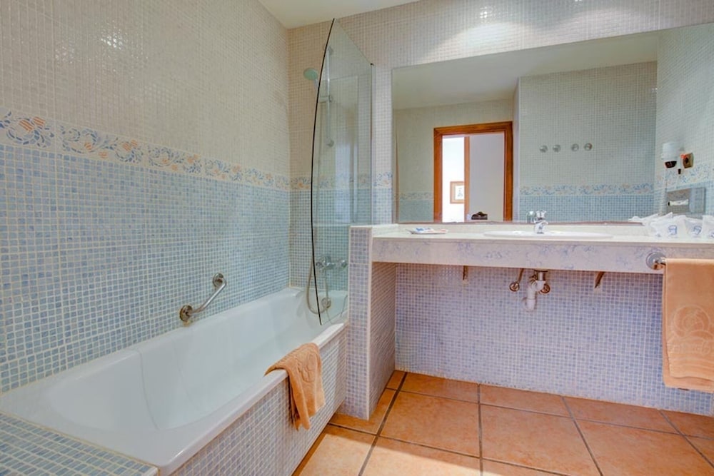 SBH Club Paraíso Playa - All Inclusive — Hotel rooms in Esquinzo, Canary Islands