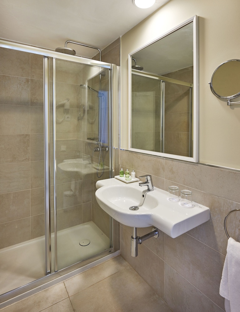 Apartamentos Hesperia Bristol Playa — Hotel rooms in Corralejo, Canary Islands