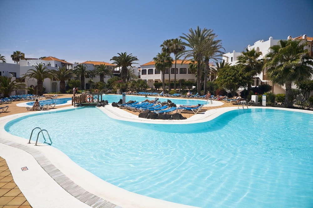 Apartamentos Hesperia Bristol Playa — Swimming pool in Corralejo, Canary Islands