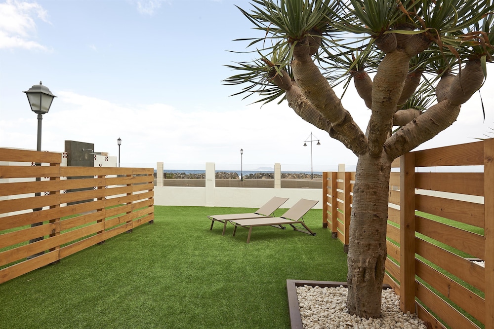 Apartamentos Hesperia Bristol Playa — Beach in Corralejo, Canary Islands