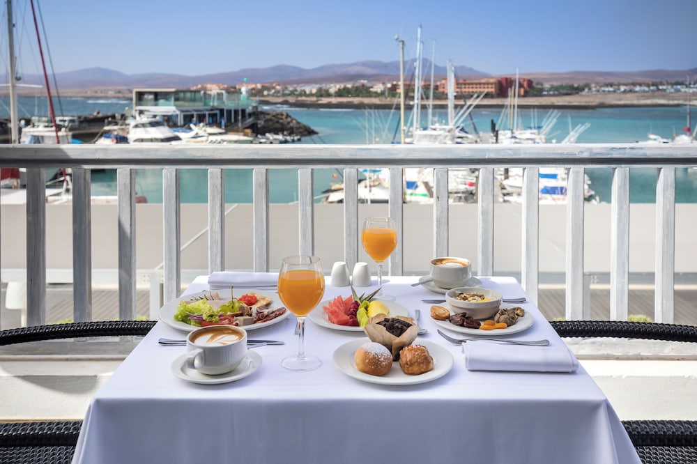 Barceló Fuerteventura Royal Level — Restaurant & bars in Costa de Antigua, Canary Islands