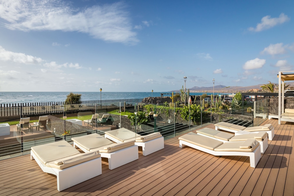 Barceló Fuerteventura Royal Level — Beach in Costa de Antigua, Canary Islands