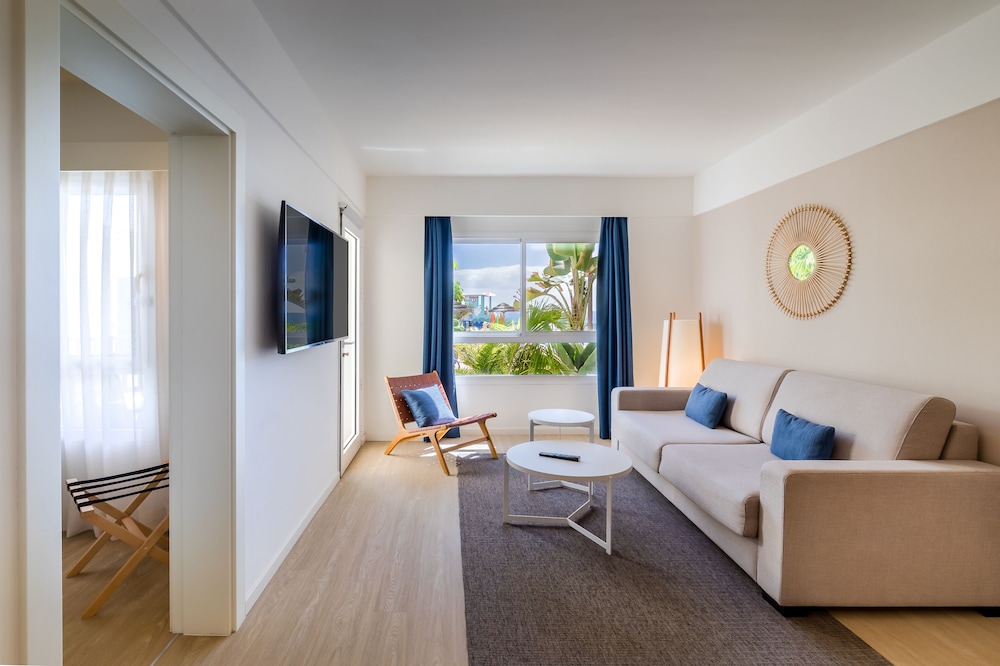 Barceló Fuerteventura Royal Level — Hotel rooms in Costa de Antigua, Canary Islands