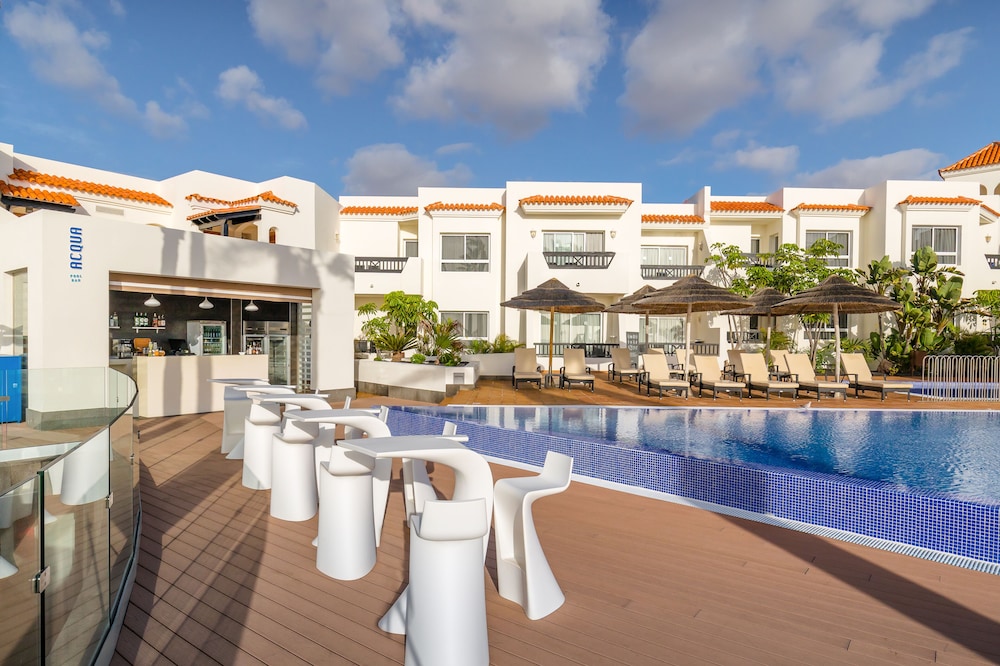 Barceló Fuerteventura Royal Level — Swimming pool in Costa de Antigua, Canary Islands