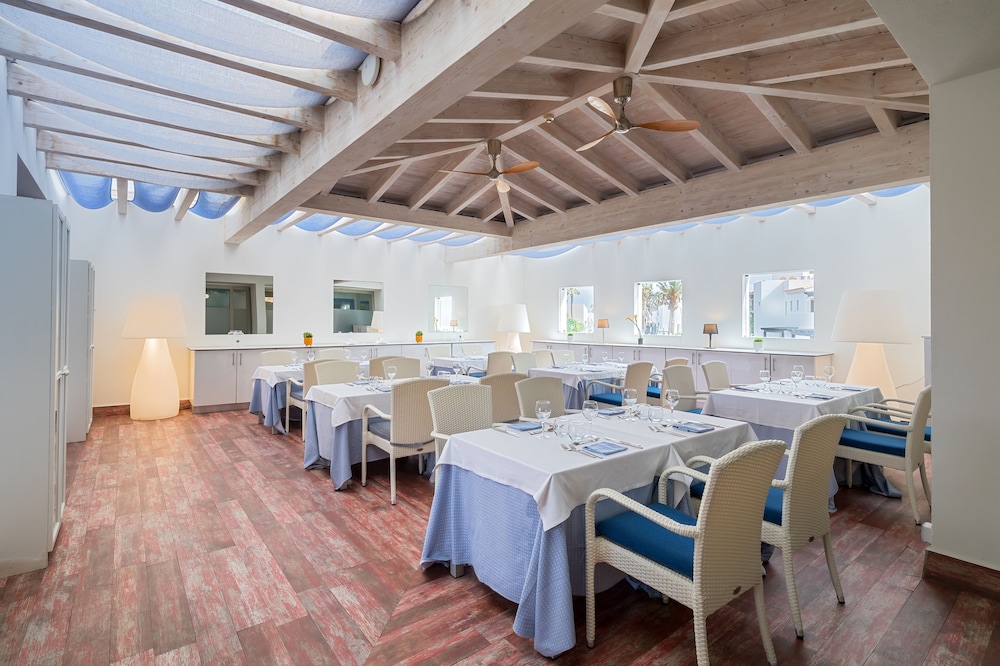 Barceló Fuerteventura Royal Level — Restaurant & bars in Costa de Antigua, Canary Islands