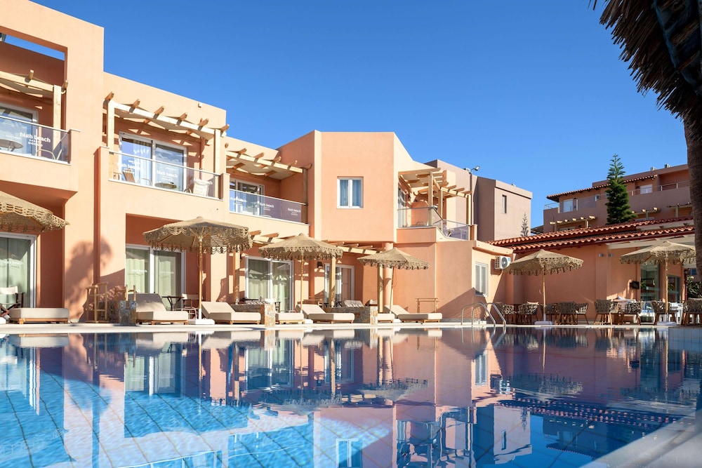 High Beach Hotel — Swimming pool in Malia