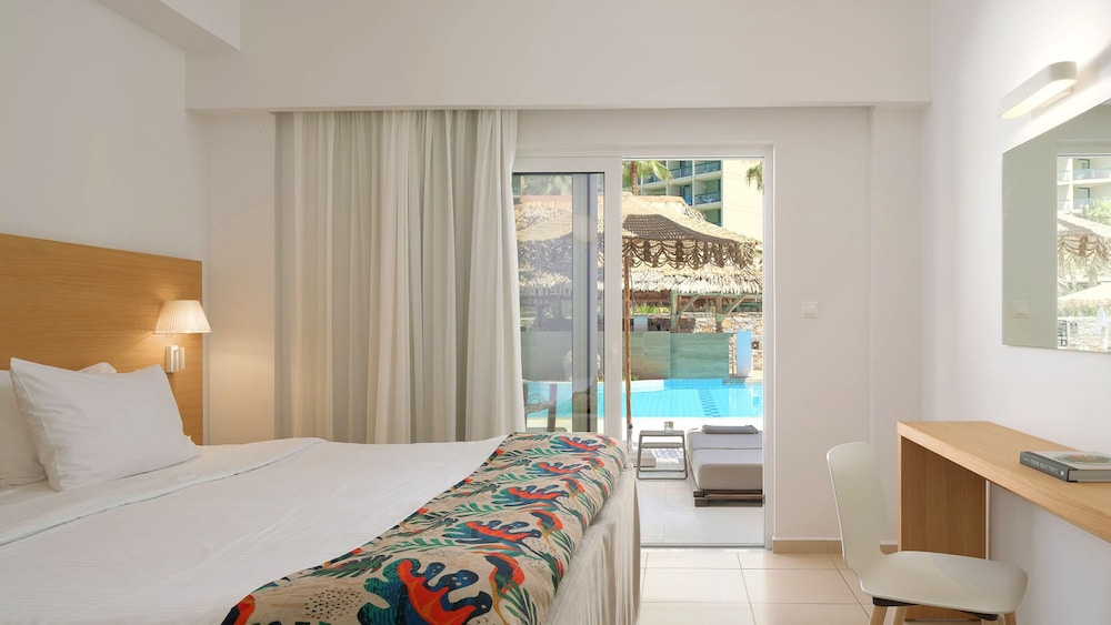 High Beach Hotel — Hotel rooms in Malia