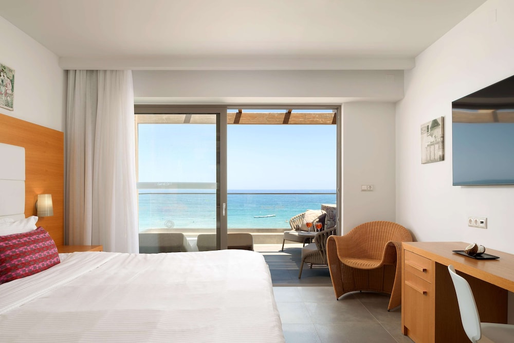 High Beach Hotel — Hotel rooms in Malia