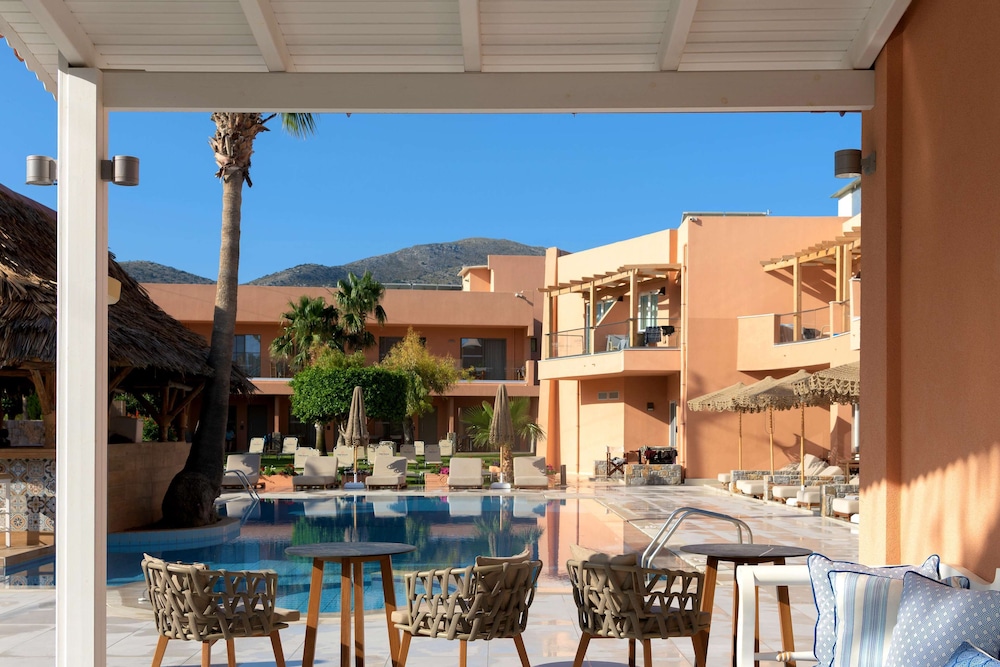 High Beach Hotel — Swimming pool in Malia