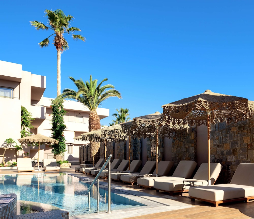 High Beach Hotel — Swimming pool in Malia