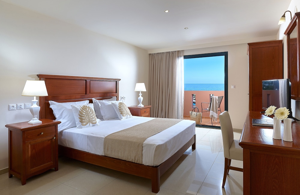 Vasia Resort and SPA, Sissi, Crete — Hotel rooms in Sissi