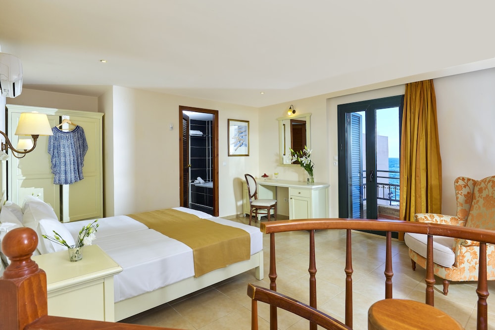 Vasia Resort and SPA, Sissi, Crete — Hotel rooms in Sissi
