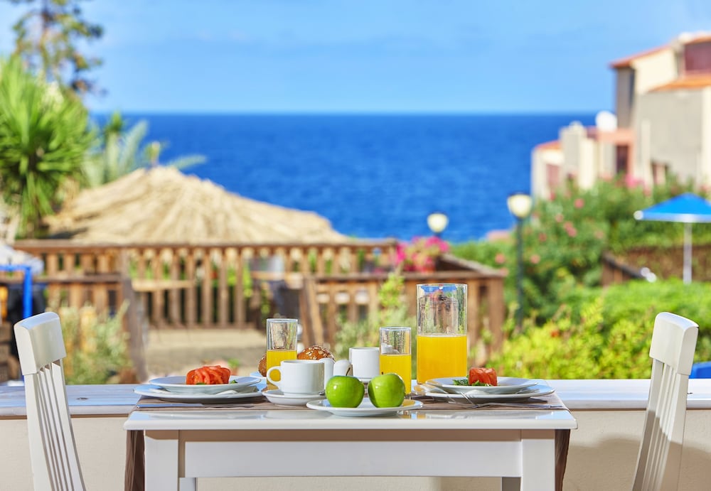 Vasia Resort and SPA, Sissi, Crete — Restaurant & bars in Sissi