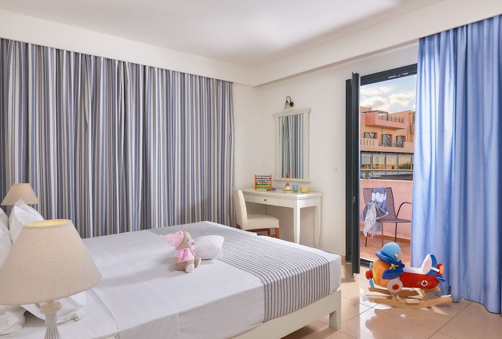 Vasia Resort and SPA, Sissi, Crete — Hotel rooms in Sissi