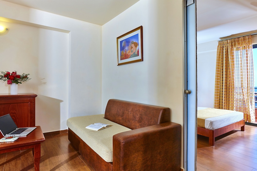 Vasia Resort and SPA, Sissi, Crete — Hotel rooms in Sissi