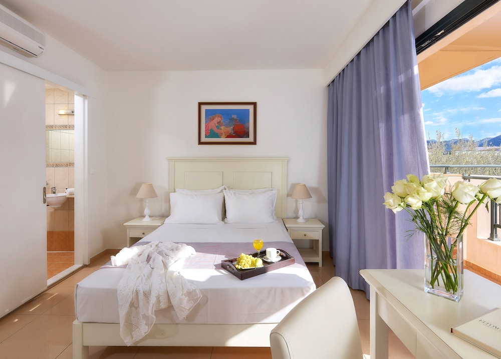 Vasia Resort and SPA, Sissi, Crete — Hotel rooms in Sissi