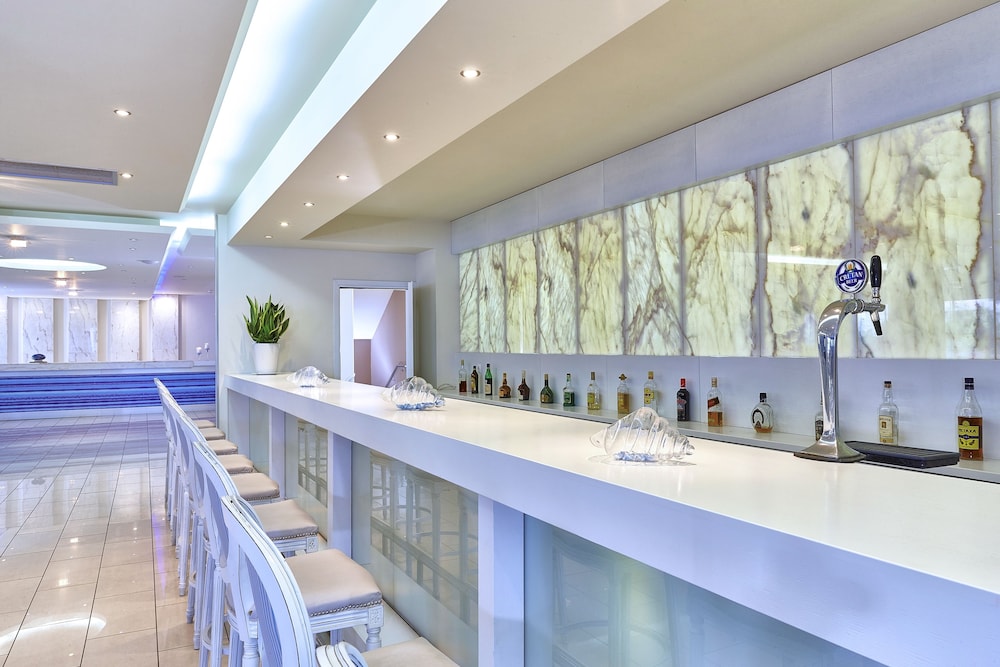 Vasia Resort and SPA, Sissi, Crete — Restaurant & bars in Sissi