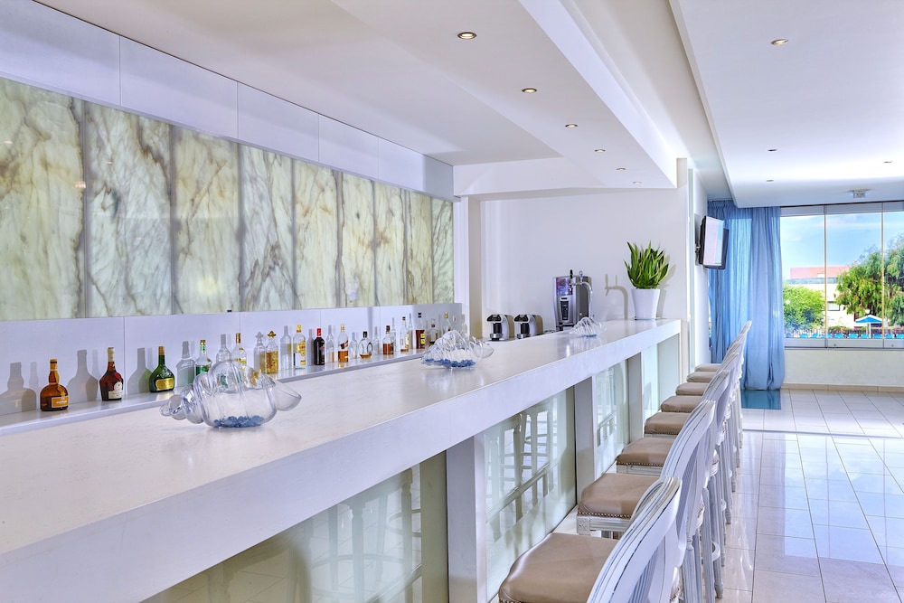 Vasia Resort and SPA, Sissi, Crete — Restaurant & bars in Sissi