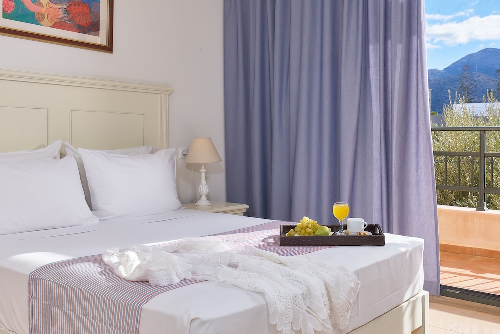 Vasia Resort and SPA, Sissi, Crete — Hotel rooms in Sissi