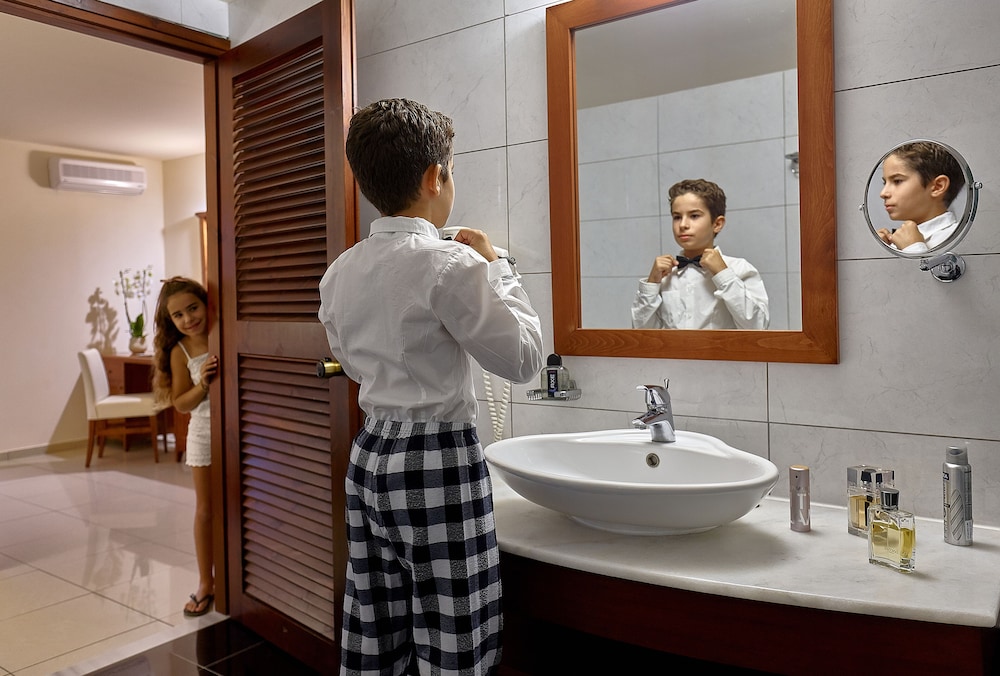 Vasia Resort and SPA, Sissi, Crete — Hotel rooms in Sissi
