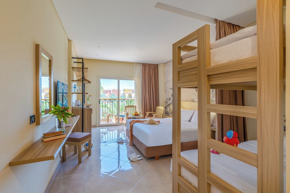 Three Corners Sunny Beach Resort — Hotel rooms in Hurghada, Red Sea