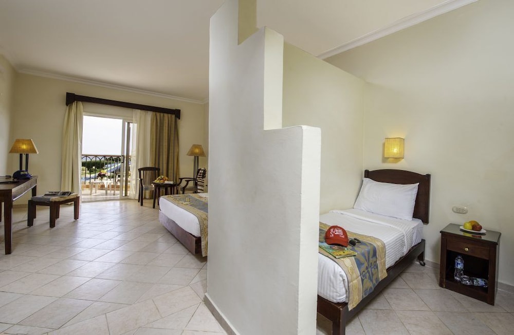 Three Corners Sunny Beach Resort — Hotel rooms in Hurghada, Red Sea
