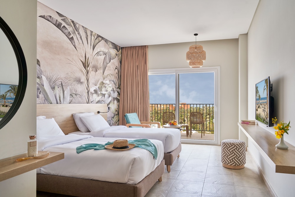 Three Corners Sunny Beach Resort — Hotel rooms in Hurghada, Red Sea